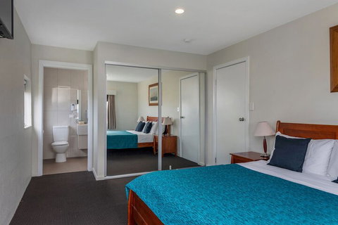 Bay View Villas - Sydneys Hotel 6