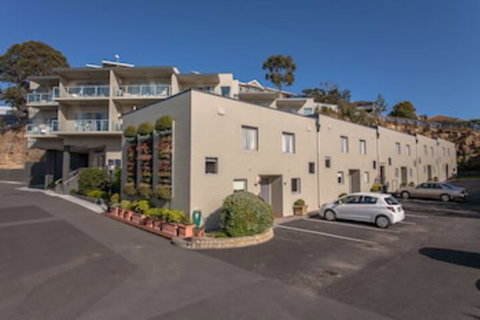 Bay View Villas - Sydneys Hotel 0