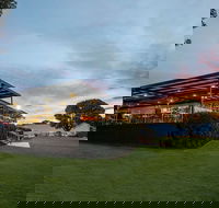 The Huskisson - Sydneys Hotel