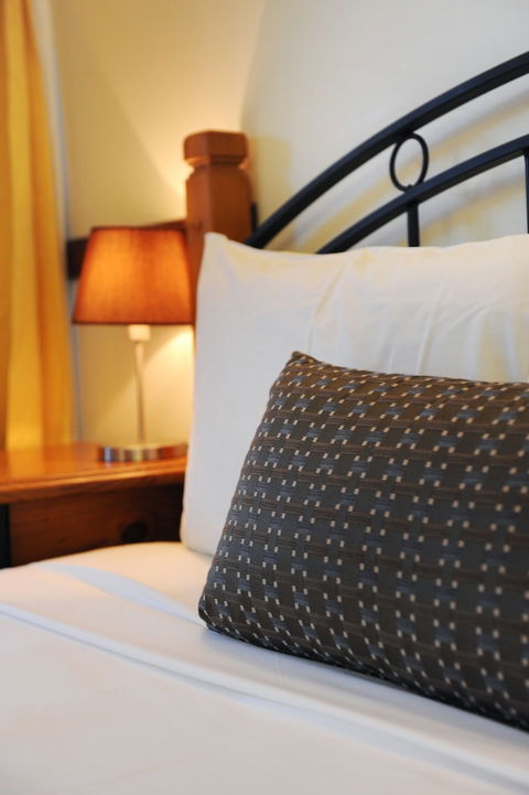 At Whitsunday Vista Holiday Apartments - Sydneys Hotel 2