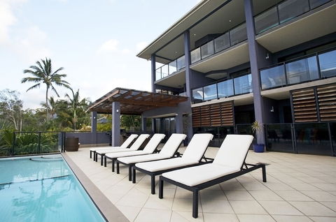 At Waterfront Whitsunday Retreat - Sydneys Hotel 2