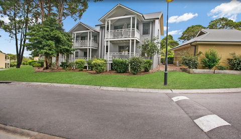 Raffertys Resort - Sydneys Hotel 5