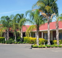 Pines Country Club Motor Inn - Sydneys Hotel