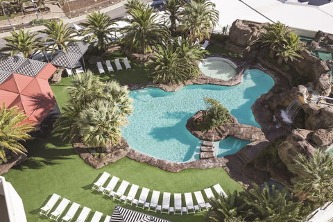 Rendezvous Hotel Perth Scarborough - Sydneys Hotel 4