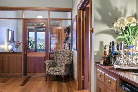 Abbotsford Country House - Sydneys Hotel 1