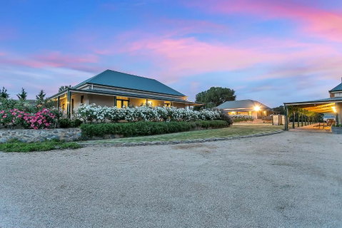 Abbotsford Country House - Sydneys Hotel 4