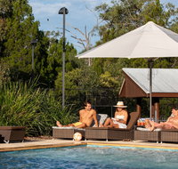 Beach Road Holiday Homes - Sydneys Hotel