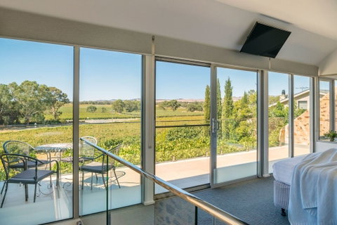 Barossa Shiraz Estate - Sydneys Hotel 6