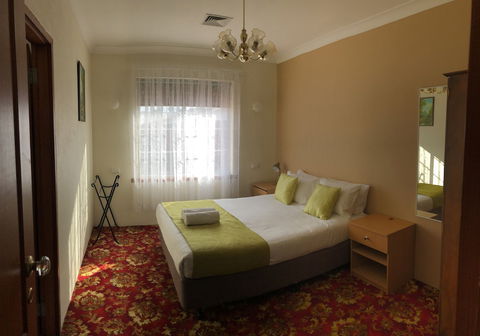 Meramie Motor Inn - Sydneys Hotel 3