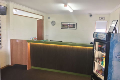 Martin Cash Motel - Sydneys Hotel 2