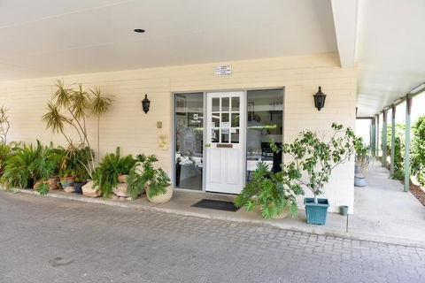 Pioneer Motel - Sydneys Hotel 6
