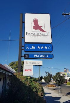 Pioneer Motel - Sydneys Hotel 5