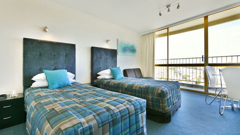 Atlantic Tower Motor Inn - Sydneys Hotel 1