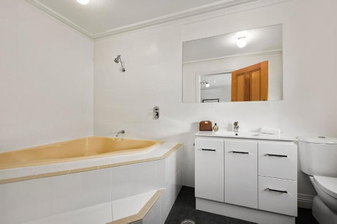 Quest Trinity House - Sydneys Hotel 6