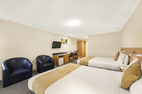 Ciloms Airport Lodge - Sydneys Hotel 4