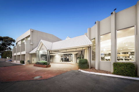 Ciloms Airport Lodge - Sydneys Hotel 0