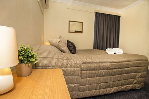 Kalgoorlie Overland Motel - Sydneys Hotel 6