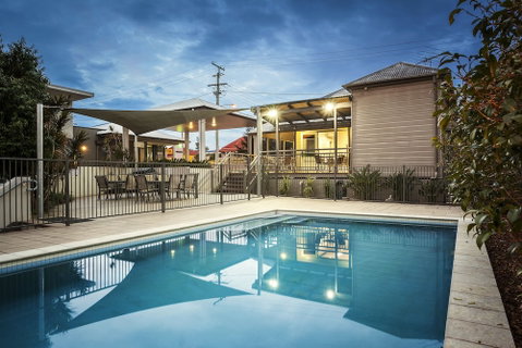 Quest Ipswich - Sydneys Hotel 2