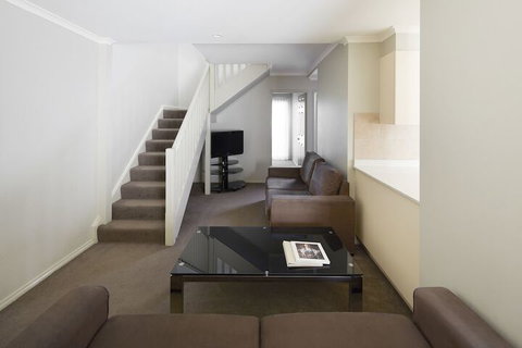 Pinnacle Apartments - Sydneys Hotel 6