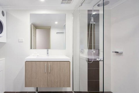 Pinnacle Apartments - Sydneys Hotel 5