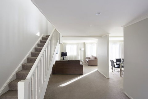 Pinnacle Apartments - Sydneys Hotel 7
