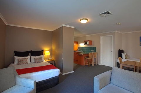 Quest Waterfront Serviced Apartments - Sydneys Hotel 2