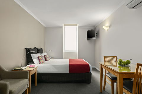 Quest Waterfront Serviced Apartments - Sydneys Hotel 4
