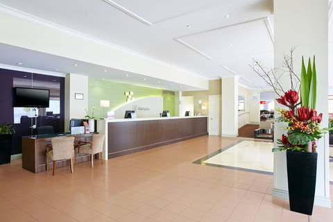 Holiday Inn Darling Harbour, An IHG Hotel - Sydneys Hotel 6