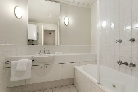 Quest On Lonsdale - Sydneys Hotel 7