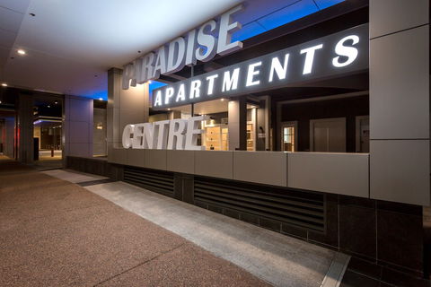 Paradise Centre Apartments - Sydneys Hotel 2