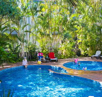 Ocean Breeze Resort - Sydneys Hotel
