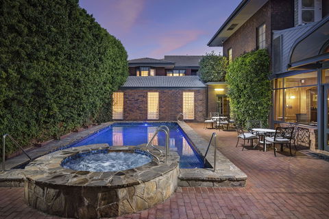 Adelaide Inn - Sydneys Hotel 0