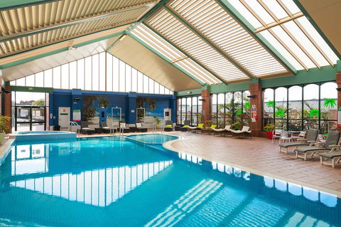 All Seasons Resort - Sydneys Hotel 2