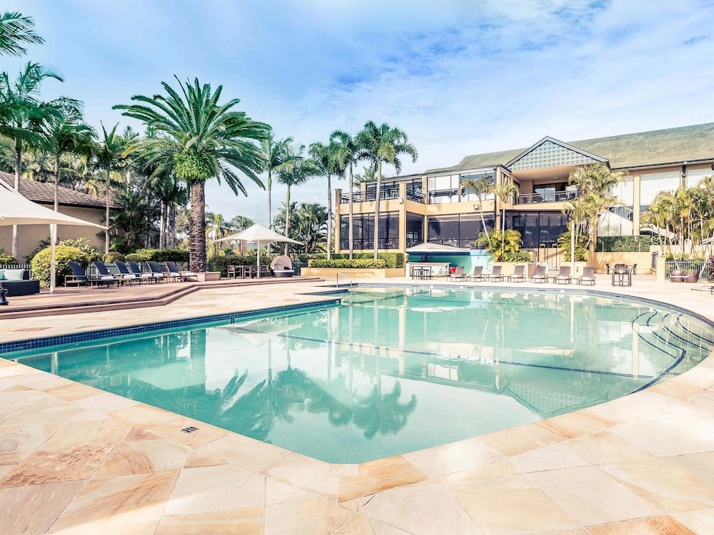 Sydneys Hotel