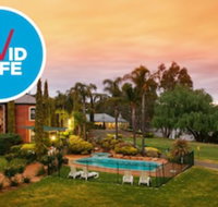 Clare Country Club - Sydneys Hotel