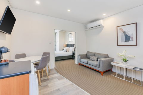 All Suites Perth - Sydneys Hotel 2