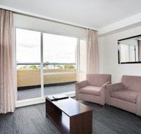 St Ives Apartments - Sydneys Hotel