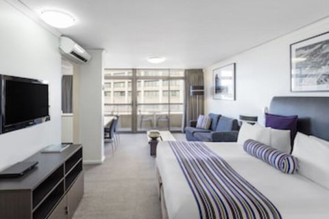 Oaks Sydney Hyde Park Suites - Sydneys Hotel 0