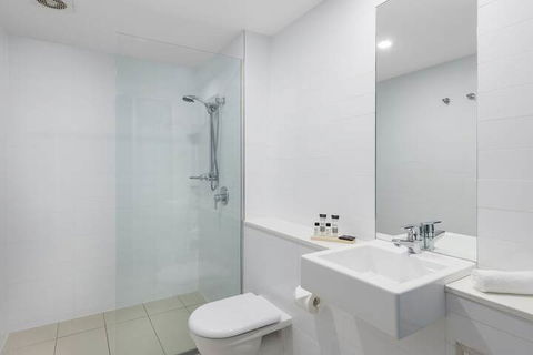 Oaks Nelson Bay Lure Suites - Sydneys Hotel 5