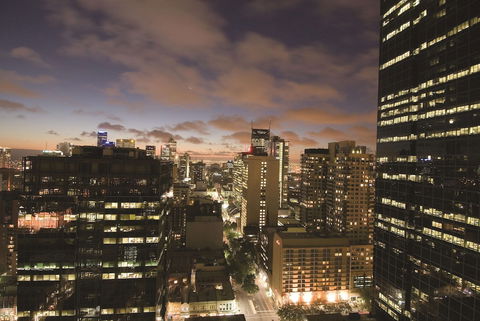Oaks Melbourne On Lonsdale Suites - Sydneys Hotel 0