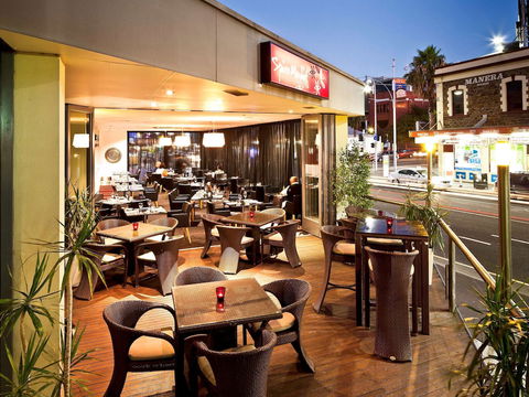 Adelaide Rockford - Sydneys Hotel 0