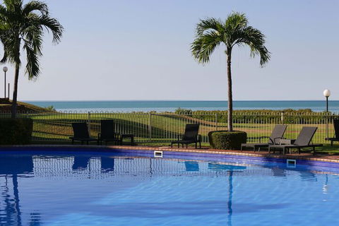 Moonlight Bay Suites - Sydneys Hotel 3