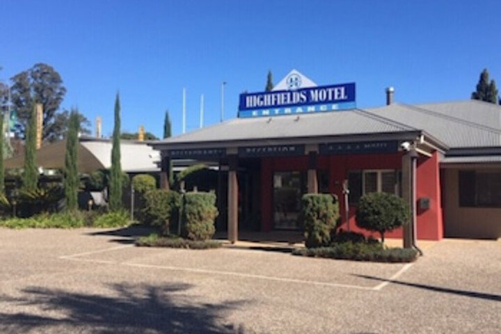 Highfields QLD Sydneys Hotel