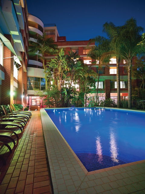 Adina Apartment Hotel Sydney Surry Hills - Sydneys Hotel 5