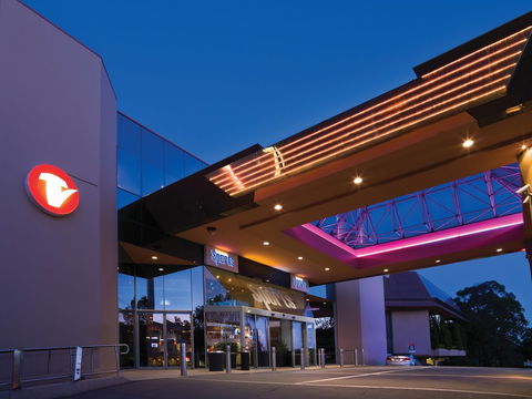 Travelodge Hotel Bankstown Sydney - Sydneys Hotel 0