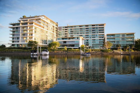 ULTIQA Freshwater Point Resort - Sydneys Hotel 1