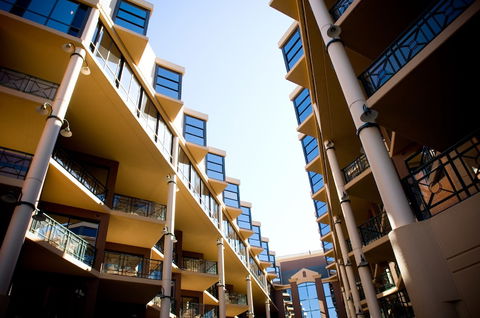 Amora Hotel Riverwalk Melbourne - Sydneys Hotel 1