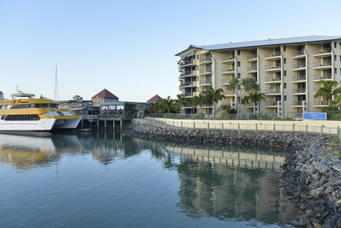 Mantra Hervey Bay - Sydneys Hotel 0