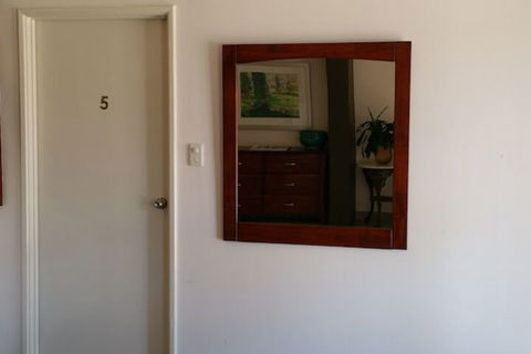 Adelaide House Apartments Fremantle - Sydneys Hotel 1
