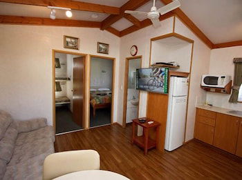 Marysville Holiday Park - Sydneys Hotel 3